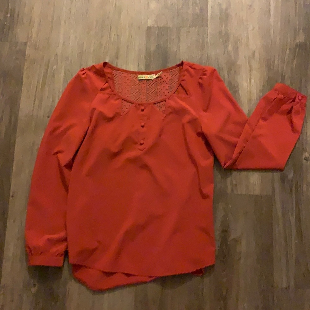 Altar’d state Burnt orange blouse